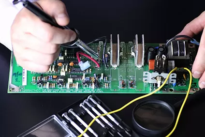https://www.kkpcba.com/wp-content/uploads/2024/07/industrial-pcb-assemblies.jpg.webp