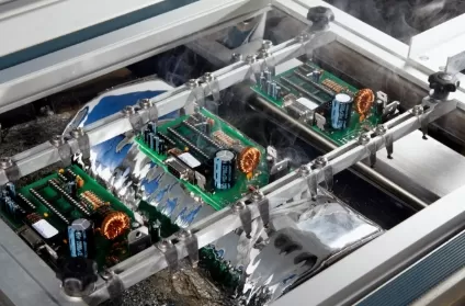 https://www.kkpcba.com/wp-content/uploads/2024/07/wave-soldering-through-hole-components.webp