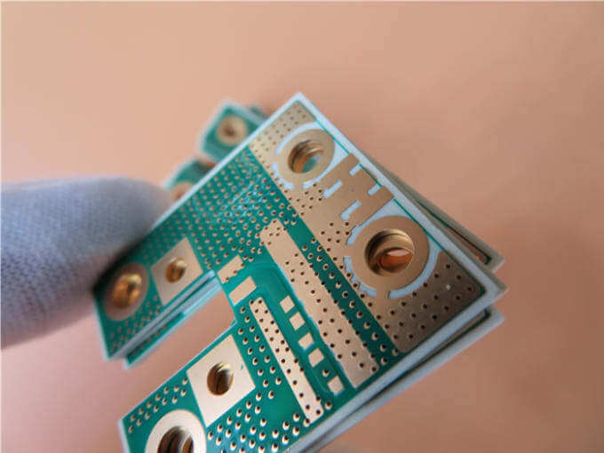 Rogers high frequency circuit board uses 24GHz radar and 77GHz radar detection observation