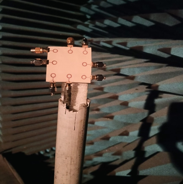 high-isolation 16T16R Massive MIMO antenna array PCB