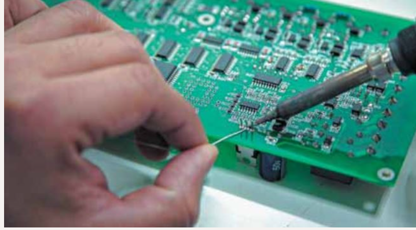 Soldering printed circuit boards