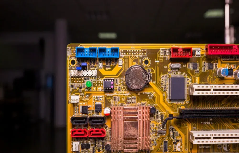 Enhance Power Density and EMI Immunity Using Multilayer UAV PCB Stackups for Autonomous Flight Control Systems