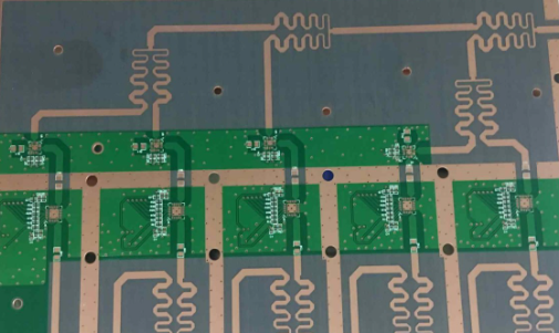 Rogers RT/duroid 5880 High-Frequency PCB