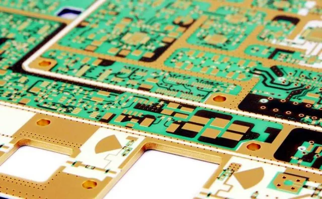 Microwave IC Test PCB