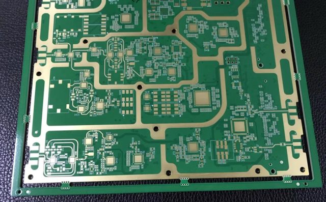 Microwave IC Test PCB