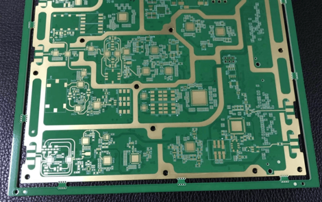 Microwave IC Test PCB