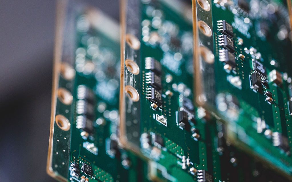 Low Loss PCBs: Minimizing Signal Attenuation in High-Speed and RF Designs